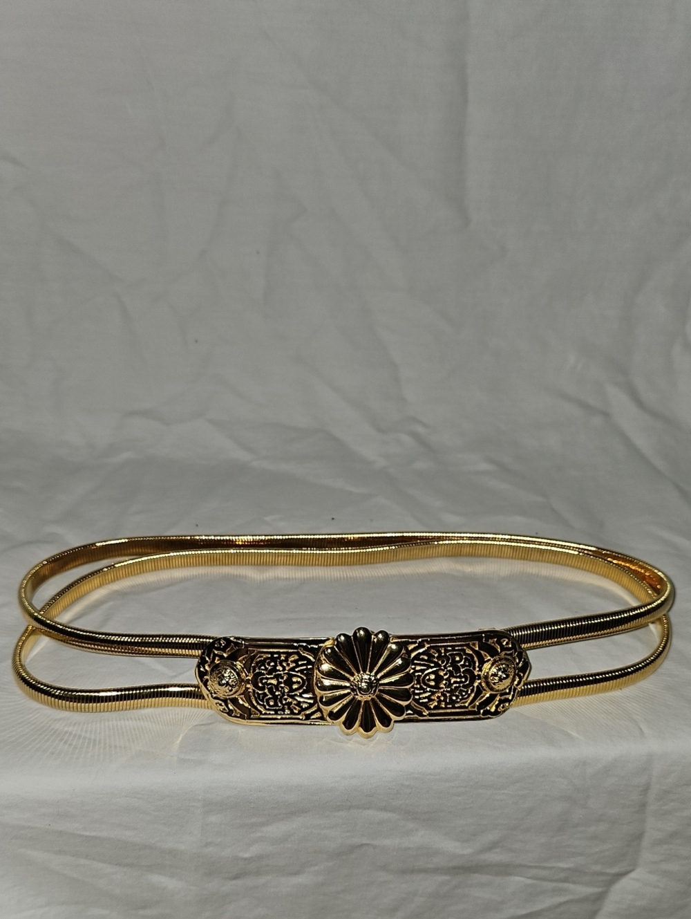 Vintage Unbranded Gold Tone Stretch Belt